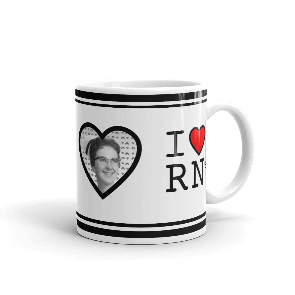 I HEART RN'S MOM / Mug
