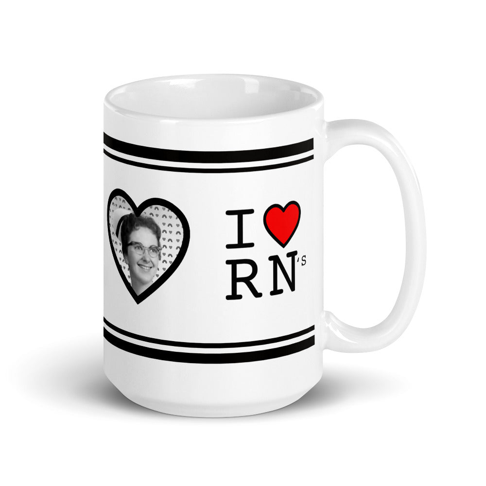 I HEART RN'S MOM / Mug